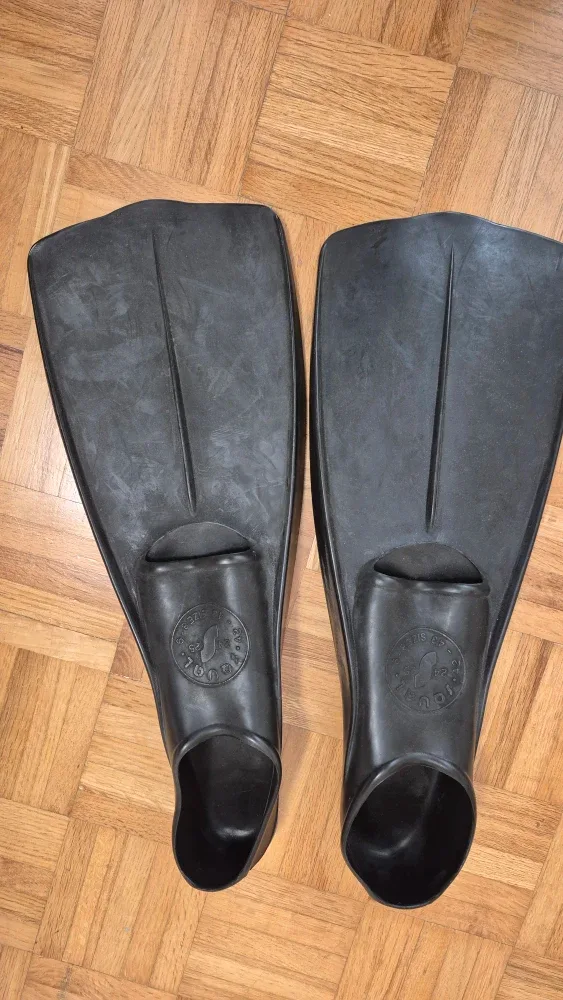 Fins - Size 8-9