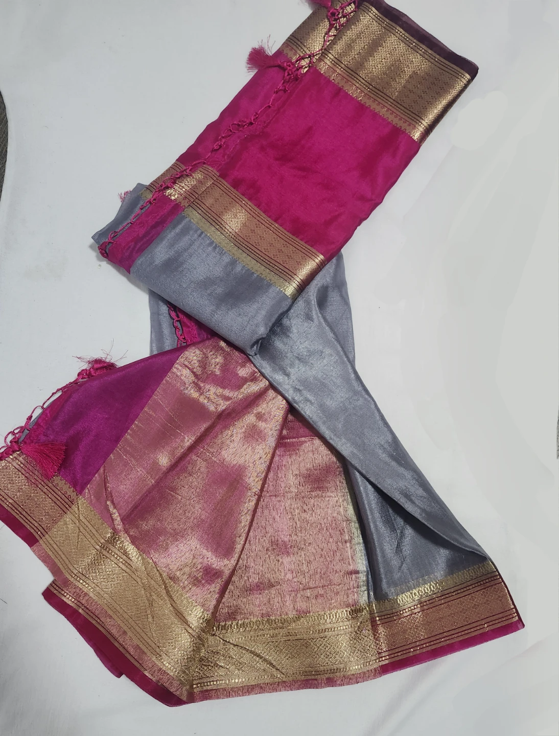 Crepe silk saree grey and Pink - photo 2