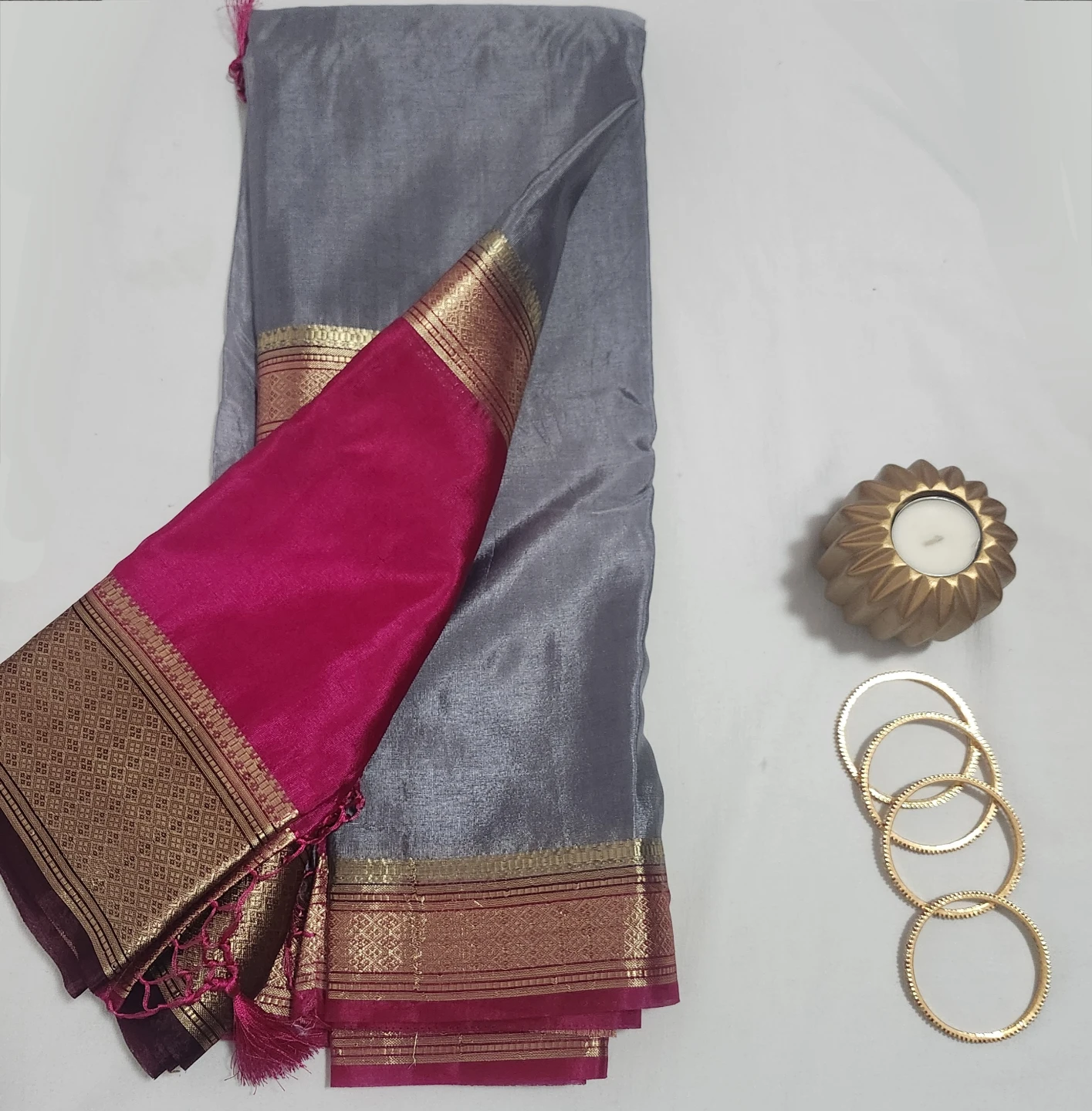 Crepe silk saree grey and Pink - photo 3