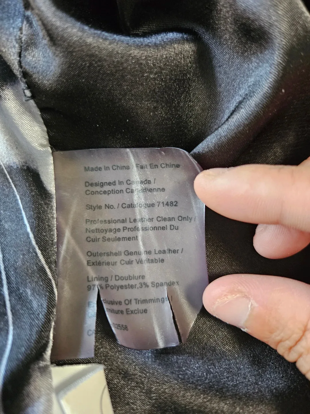 Danier Genuine Italian Leather Jacket - Size 4 image indicator(7)