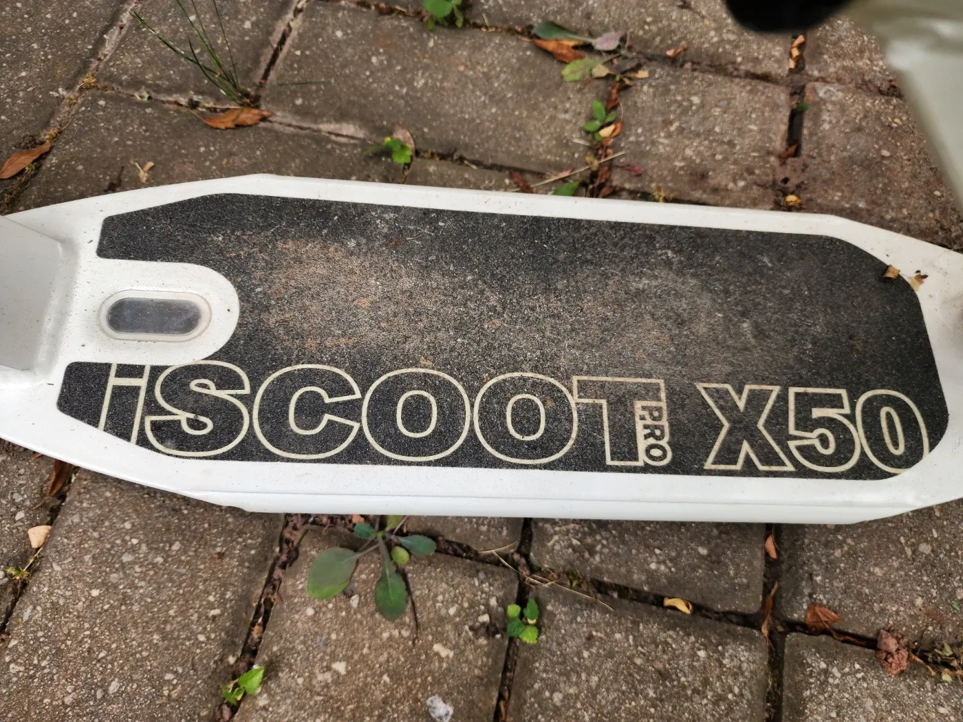 iSCOOT Pro X50 – Adult/Teen Foldable Kick Scooter