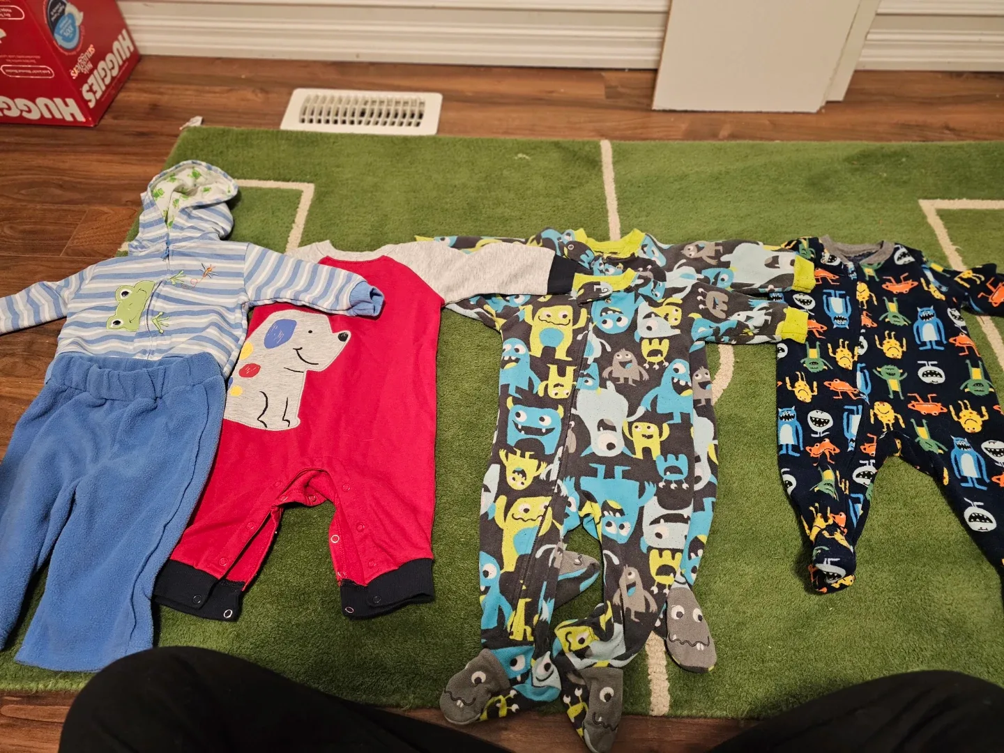 Baby boy Clothes Bundle - sizes 6,9 & 12 months image indicator(3)