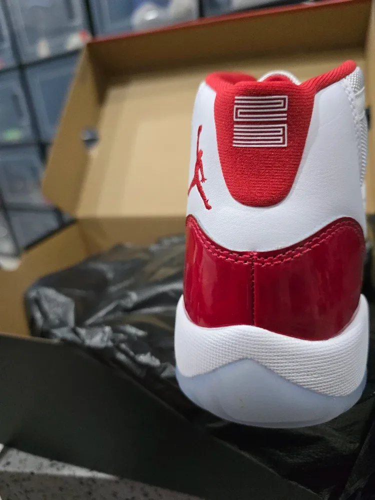 Air Jordan 11 Retro GS - Size 7Y BNIB image indicator(2)