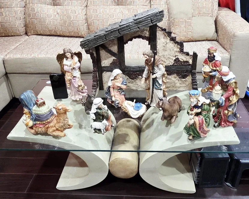 Kirkland Signature Nativity 13-Piece Set image indicator(2)