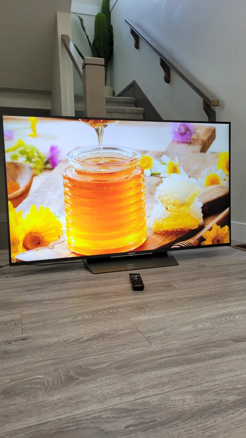 55" SONY 4K UHD SMART TV image indicator(2)