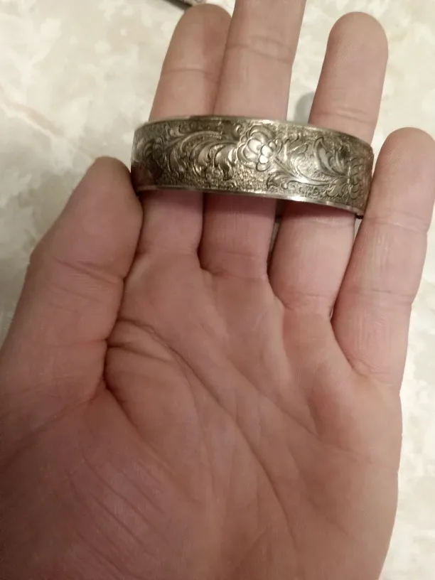 Vintage Floral Engraved Bangle Bracelet image indicator(2)