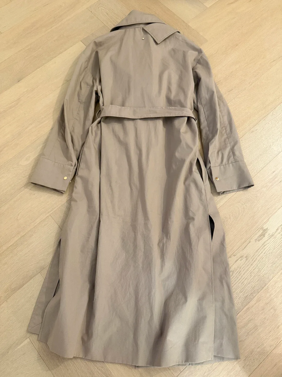Cuyana Relaxed Trench Coat - Size Small image indicator(5)
