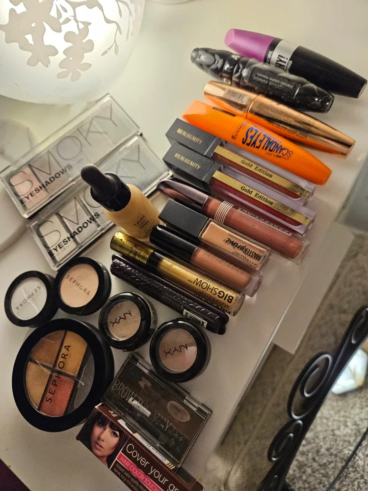 Mixed Makeup Lot