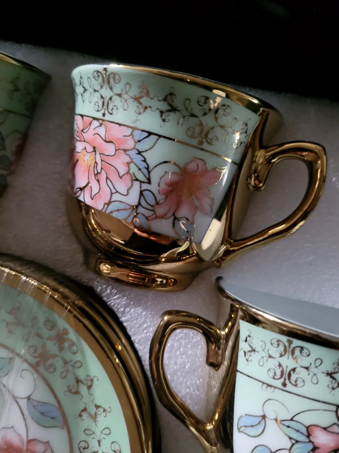 Vintage Floral Tea Cup Set image indicator(2)