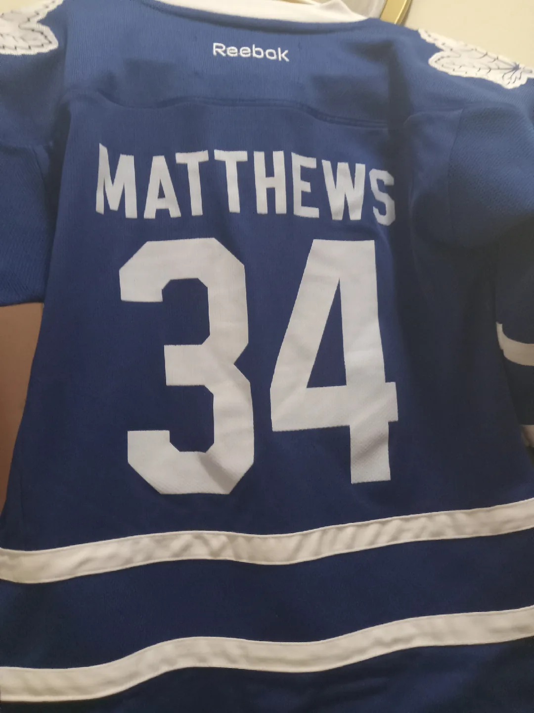 Reebok Toronto Maple Leafs Matthews Jersey - S/M image indicator(4)