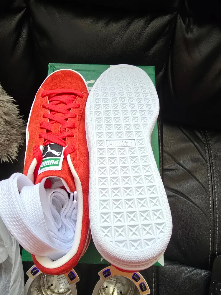 Brand new Puma Suede Classic for sale only $79 image indicator(6)