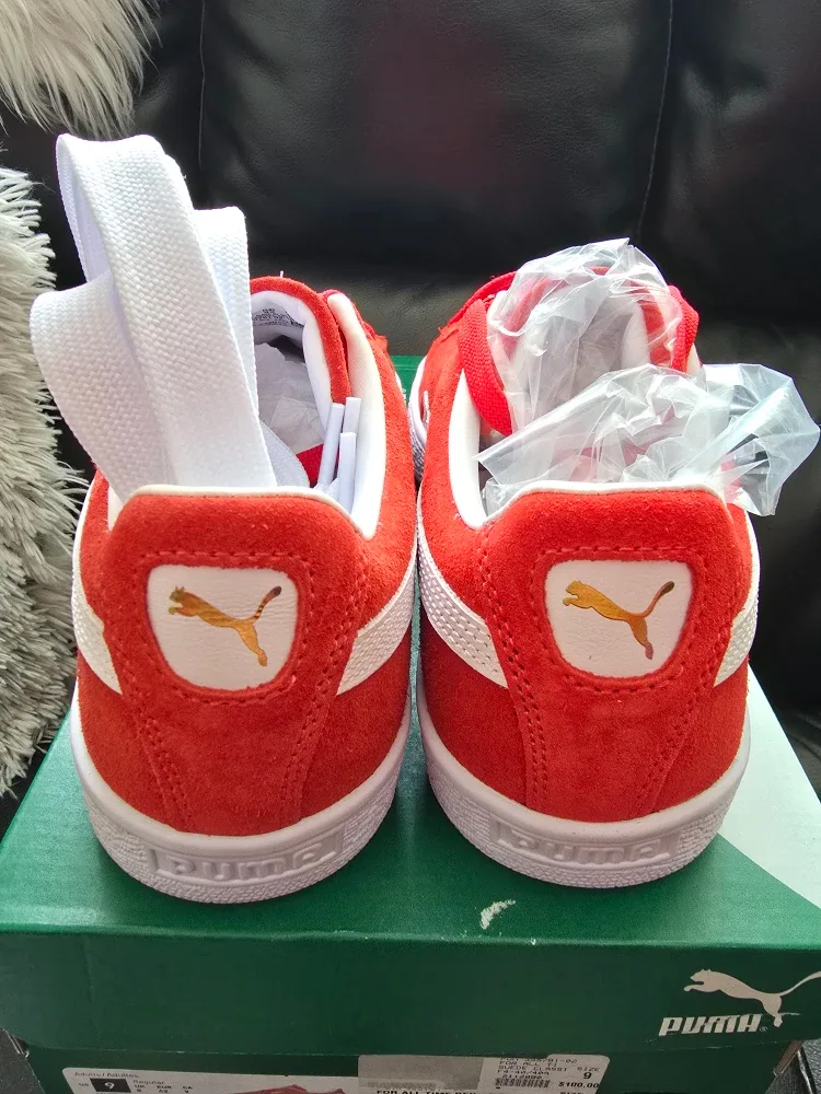 Brand new Puma Suede Classic for sale only $79 image indicator(7)