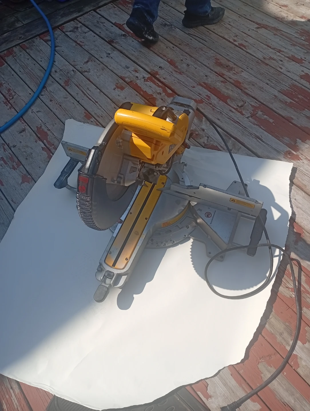 DeWalt Compound Miter Saw 12 in blade