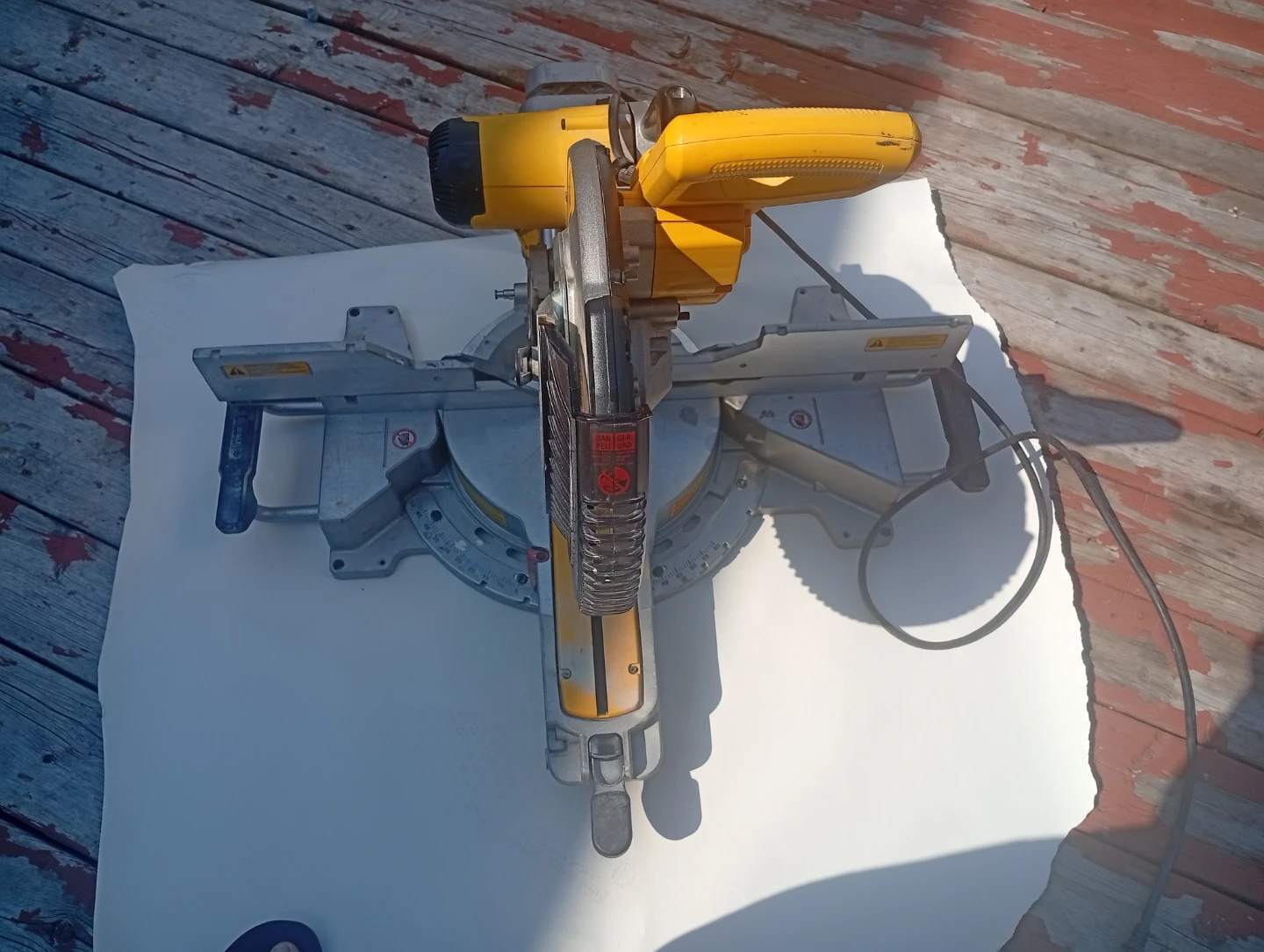 DeWalt Compound Miter Saw 12 in blade - photo 3