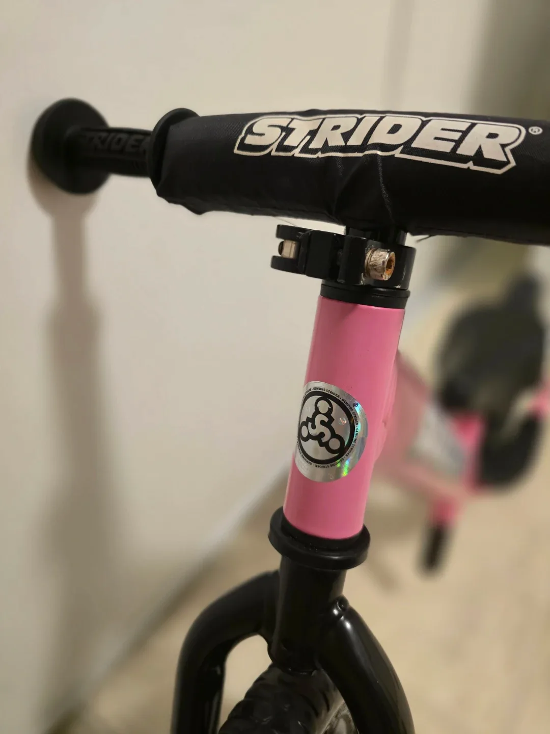 Pink Strider Balance Bike for Kids image indicator(3)