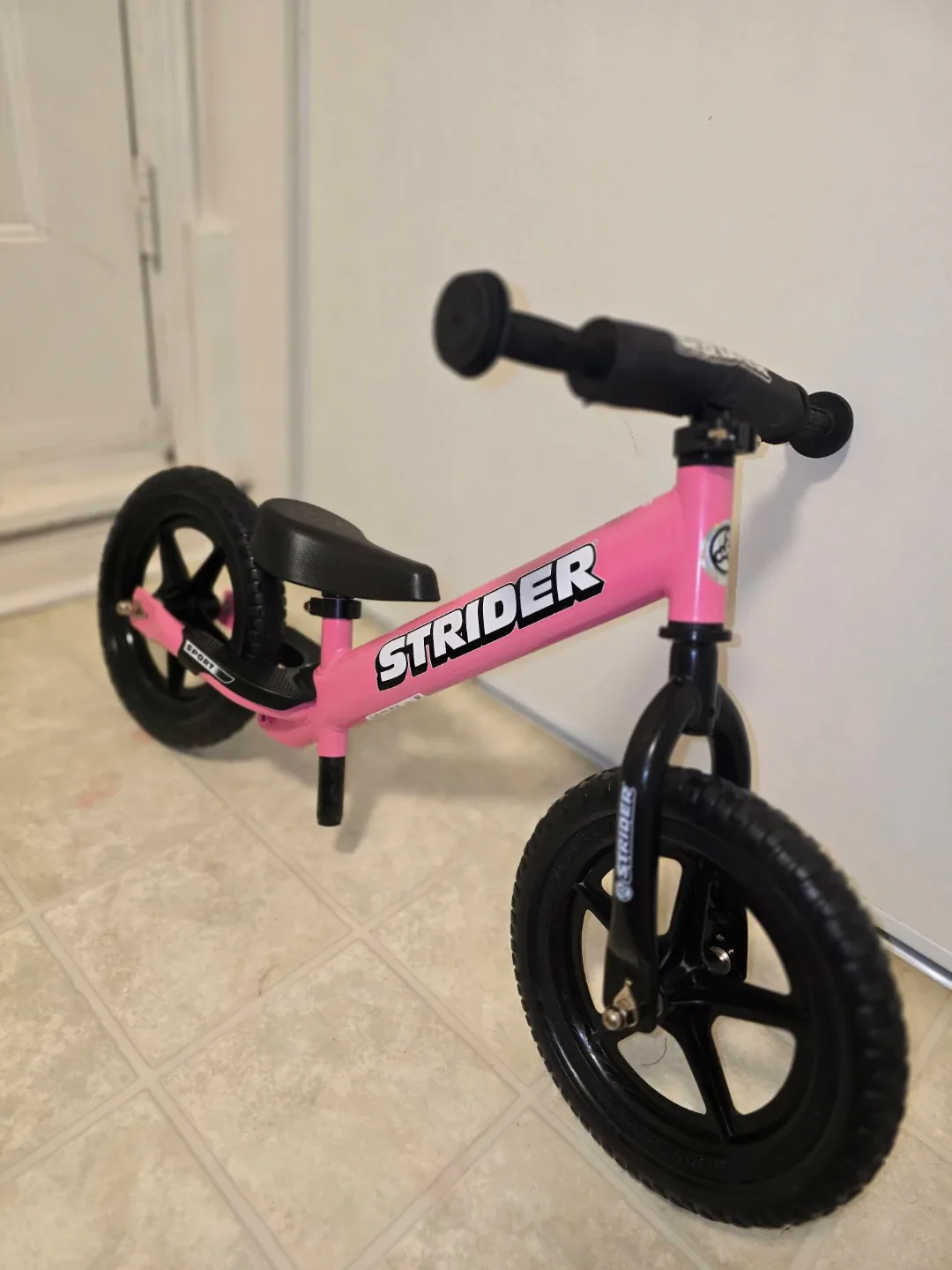 Pink Strider Balance Bike for Kids image indicator(5)