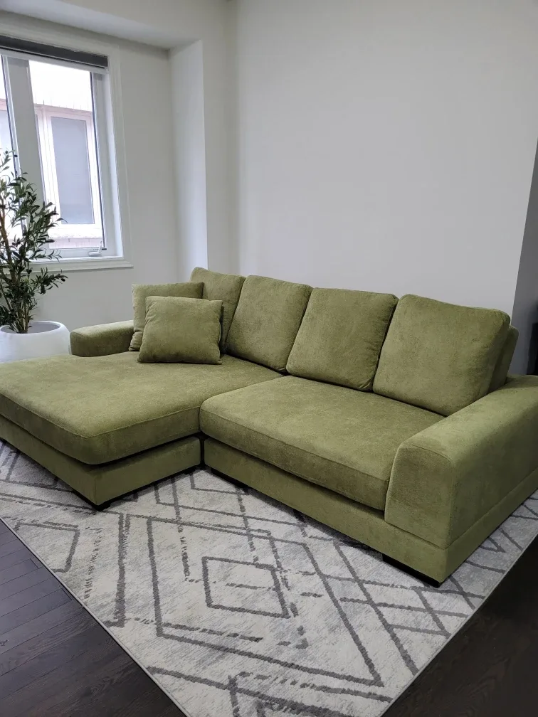 Green Sectional Sofa with Chaise