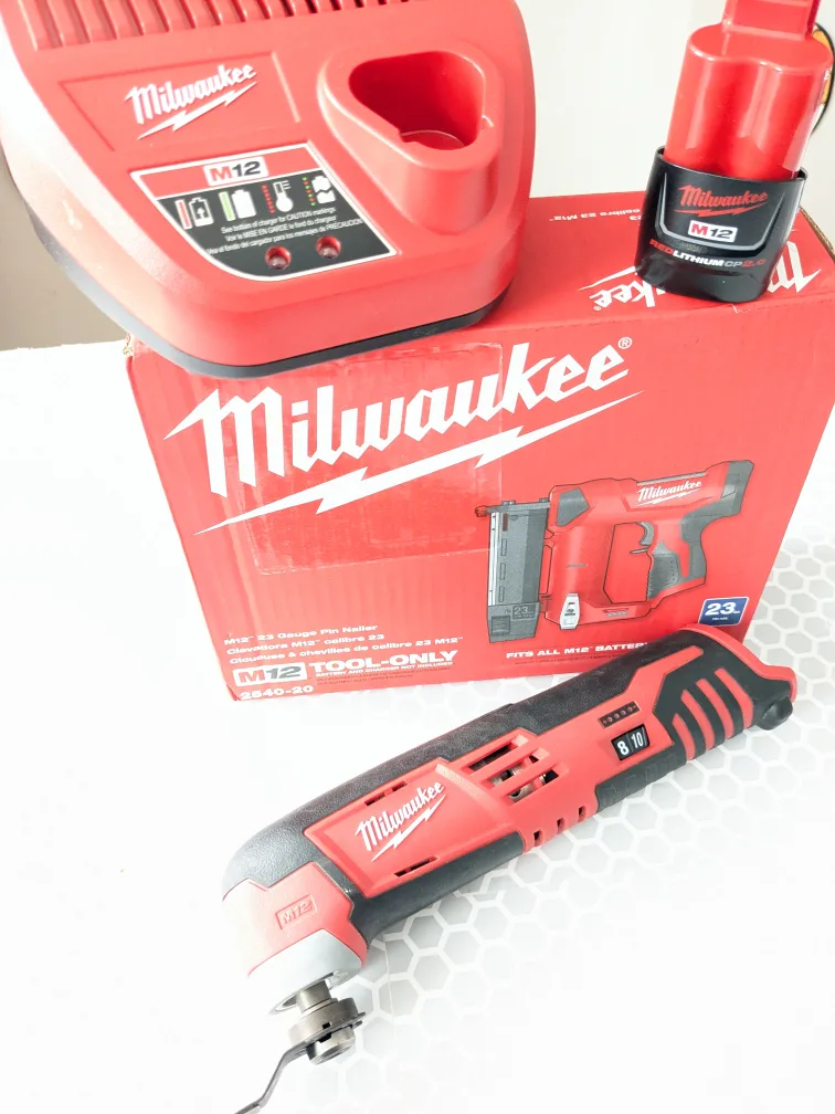 M12 Milwaukee 23GA Cordless Pin Nailer Combo image indicator(5)