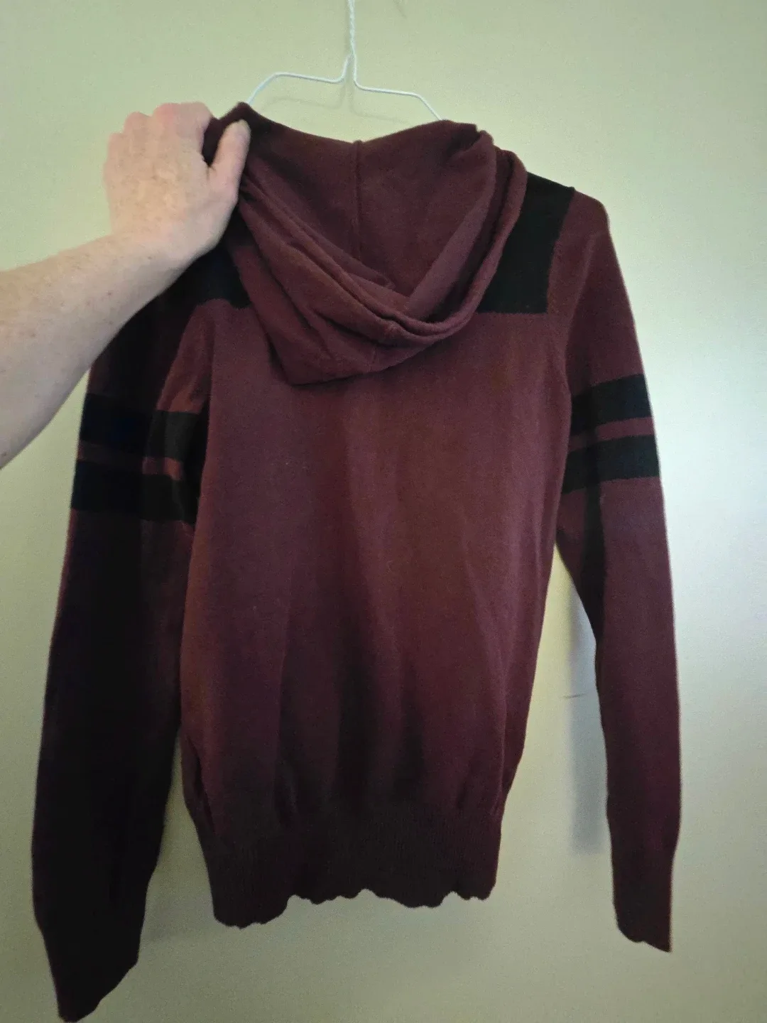 Ladies Lightweight Cardigan Style Sweater - Guess image indicator(3)