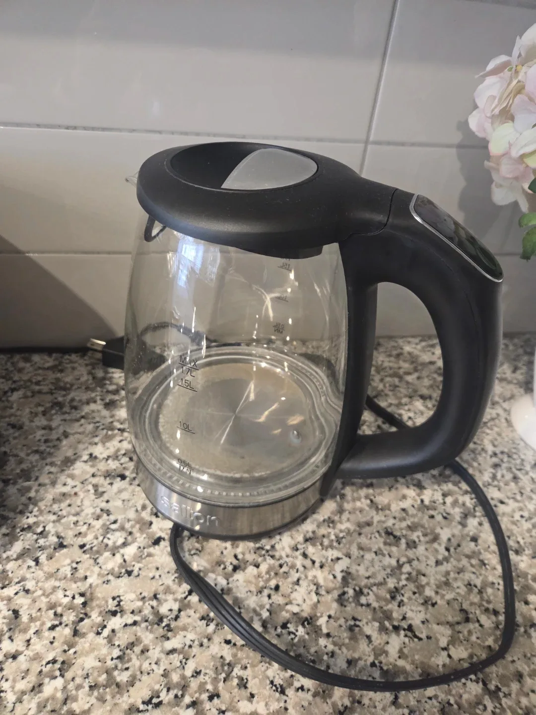 Salton Electric Kettle - Glass