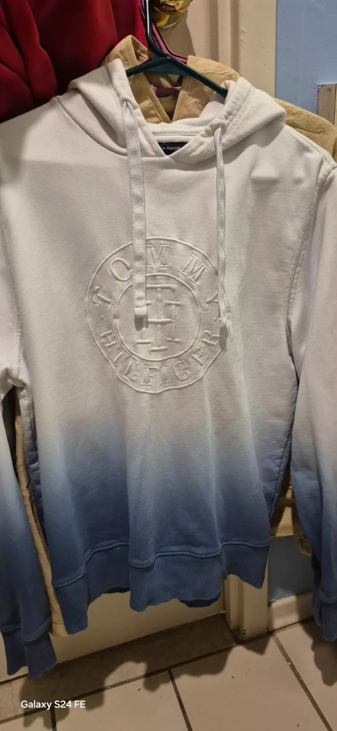 Ladies  new TH hoddie size small image indicator(2)