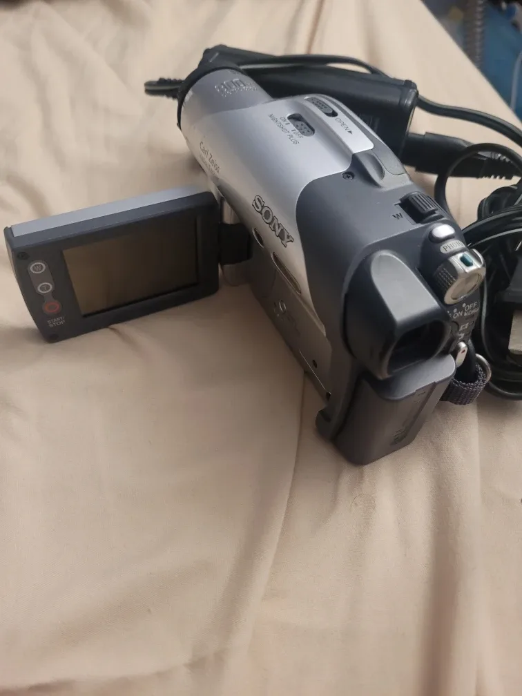 Sony Handycam DCR-DVD605 Camcorder image indicator(3)