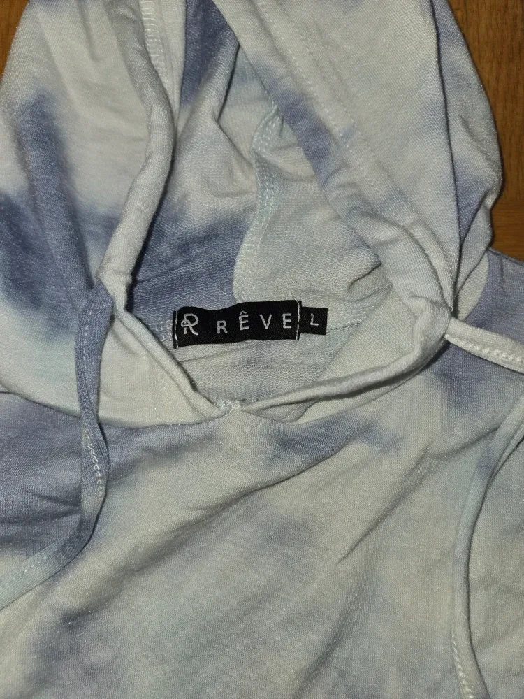 Alphalete & RêveL Shorts and Hoodie image indicator(5)