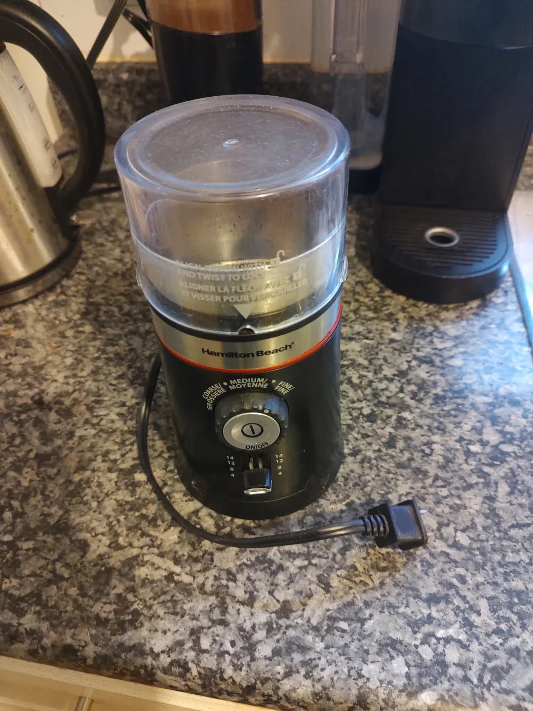 Adjustable coffee grinder