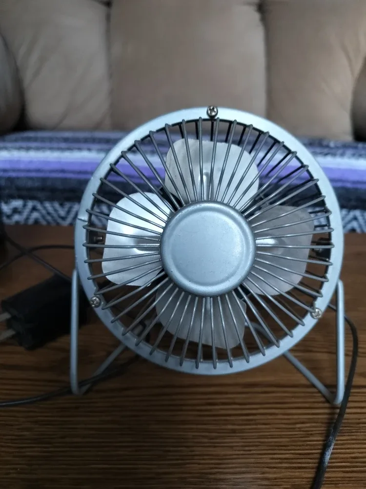 Mini USB Desk Fan - Silver