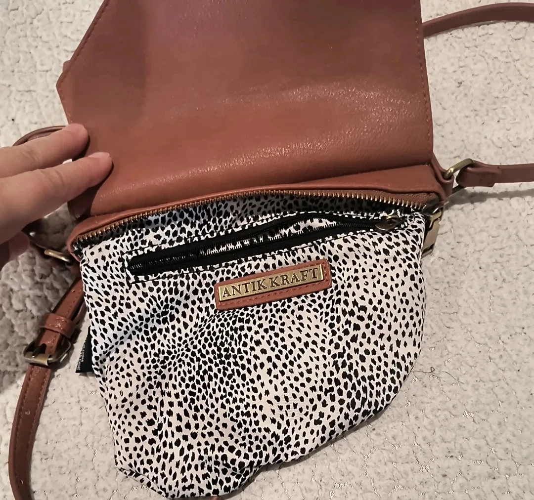 Antik Kraft Brown Crossbody Envelope Purse Bag Adjustable Strap image indicator(7)