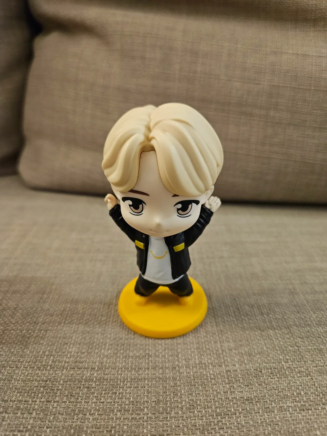 McDonald's TinyTAN BTS Jimin Figure image indicator(2)