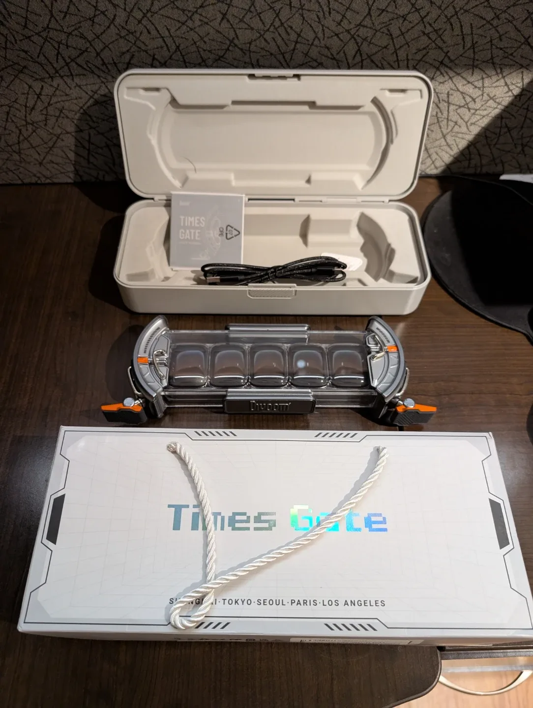 Divoom Times Gate with Smart APP Control, WiFi Connect image indicator(2)