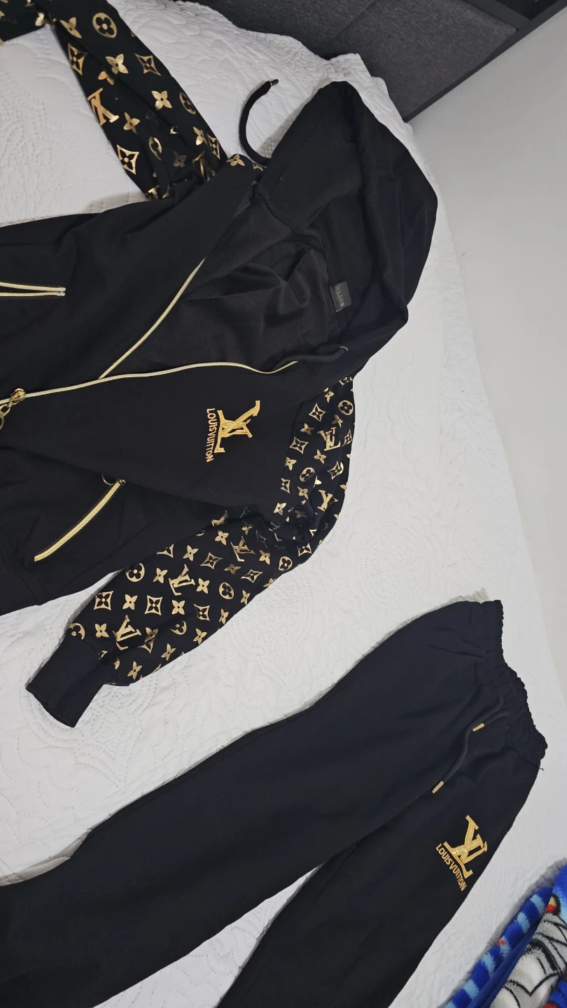 Louis Vuitton Black Tracksuit - photo 2