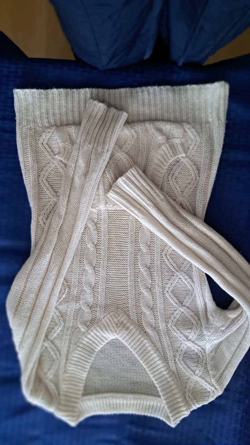 Cream Cable Knit V-Neck Sweater - photo 3
