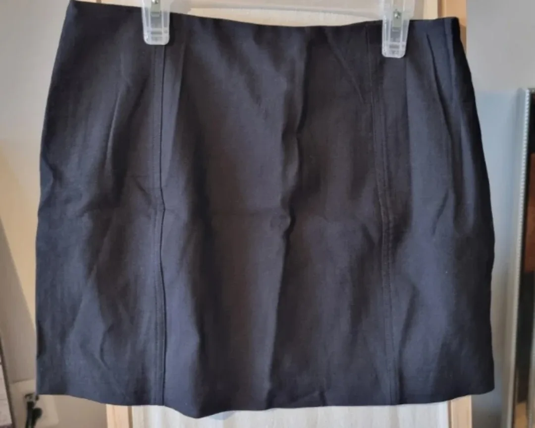 Dynamite Black Mini Skirt - Size P/S image indicator(2)