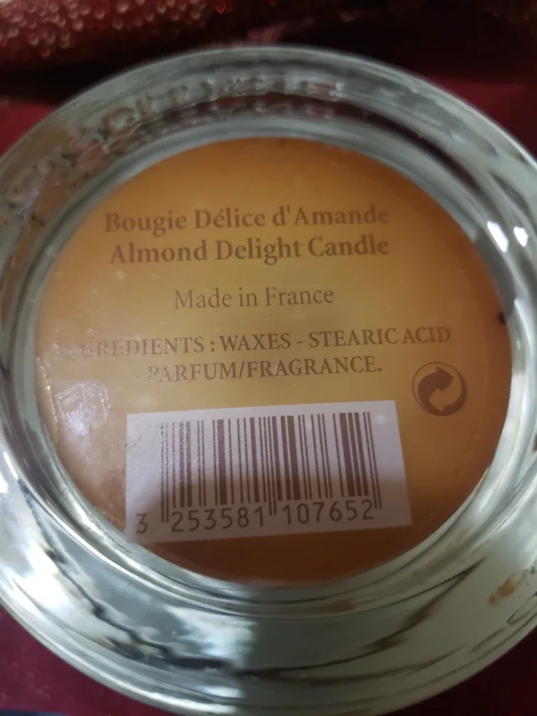 L'Occitane Almond Delight Candle 100g image indicator(3)