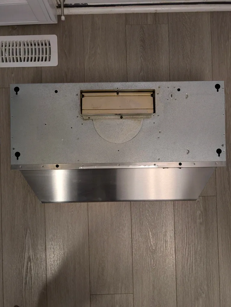 Broan - 24 Inch 160 CFM Under Cabinet Range Vent in Stainless image indicator(5)