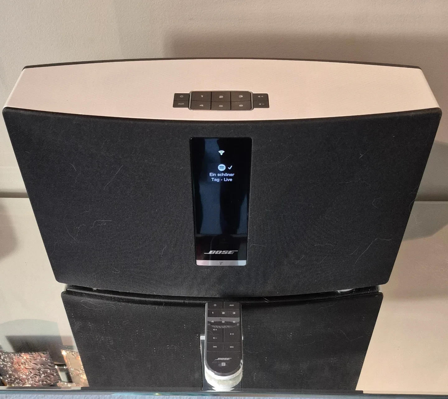 Bose SoundTouch 30 Wi Fi Music System image indicator(2)