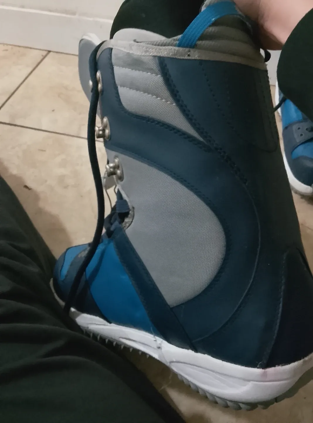 Burton Snowboard Boots size 12 canadian image indicator(2)