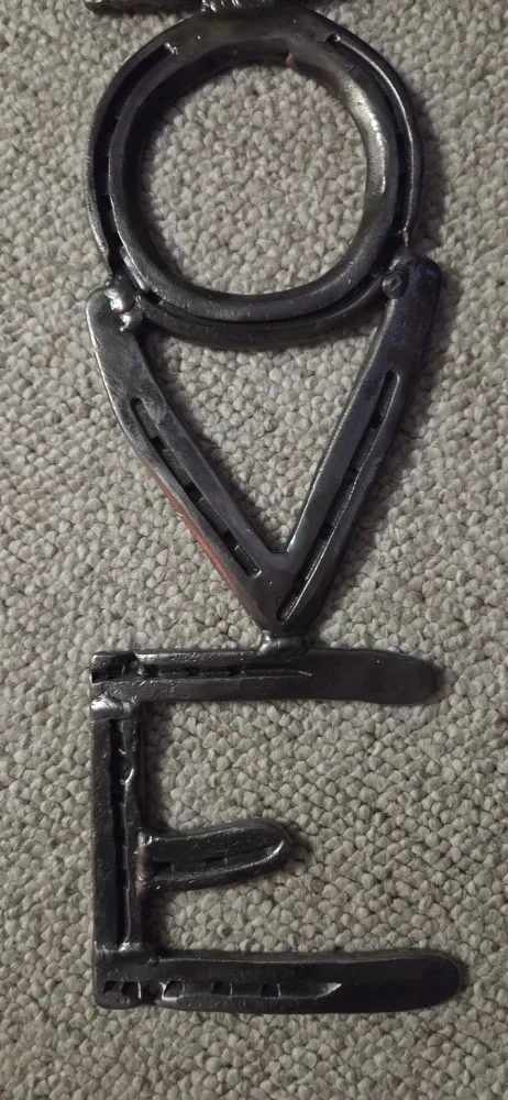 Horseshoe LOVE Wall Decor image indicator(3)