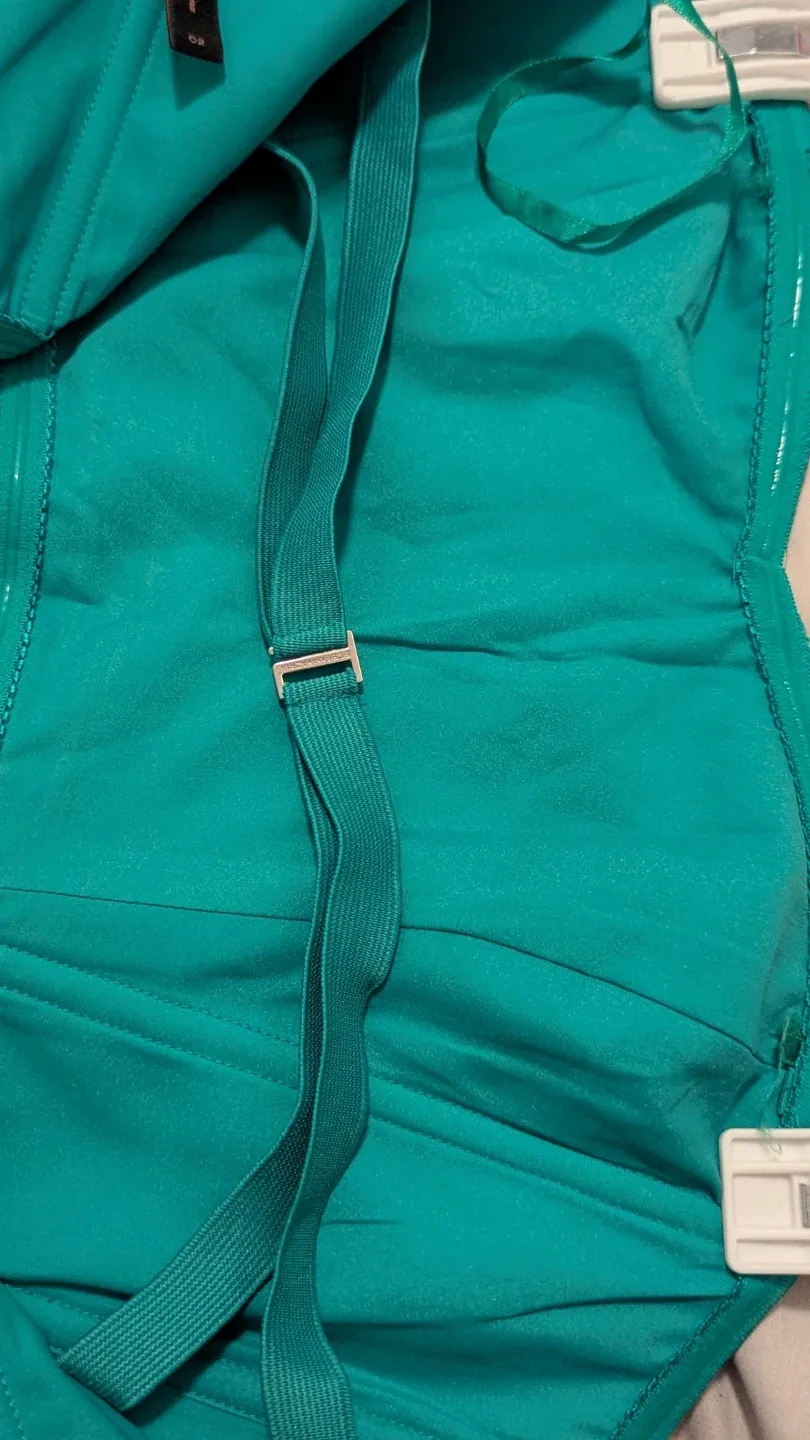 BCBGMAXAZRIA Strapless Dress - Size 02 image indicator(2)