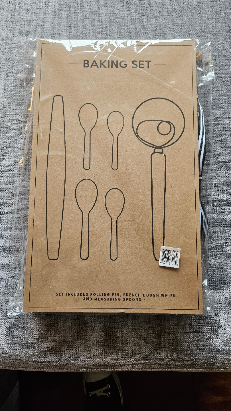 Santa Barbara Design Studio Baking Set