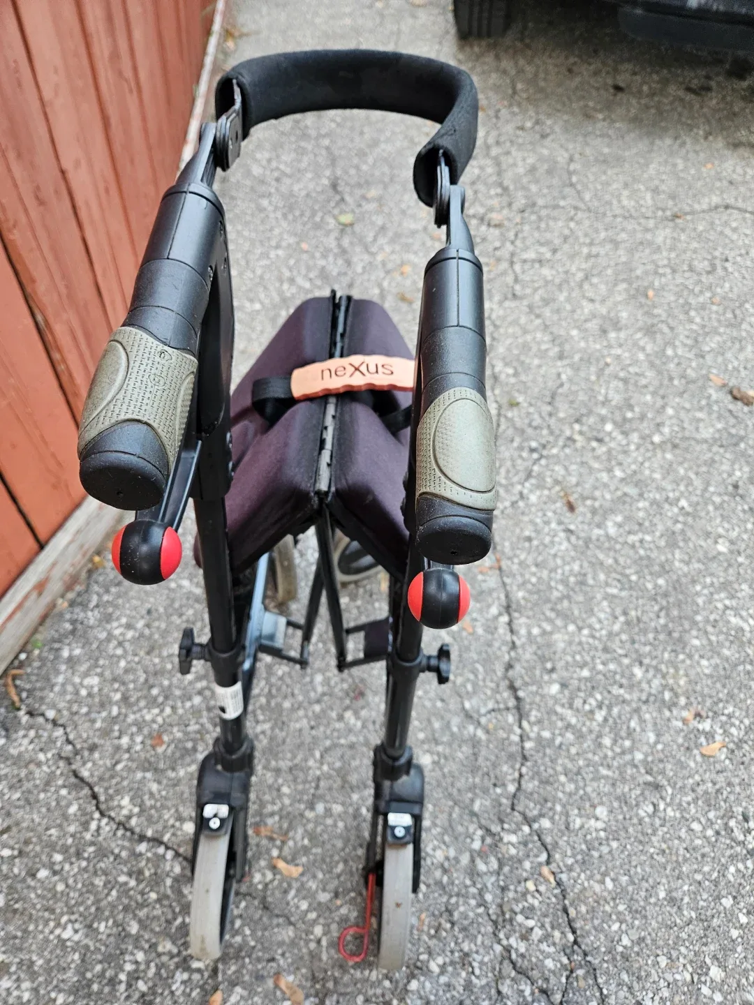 Nexus Walker with Seat image indicator(5)
