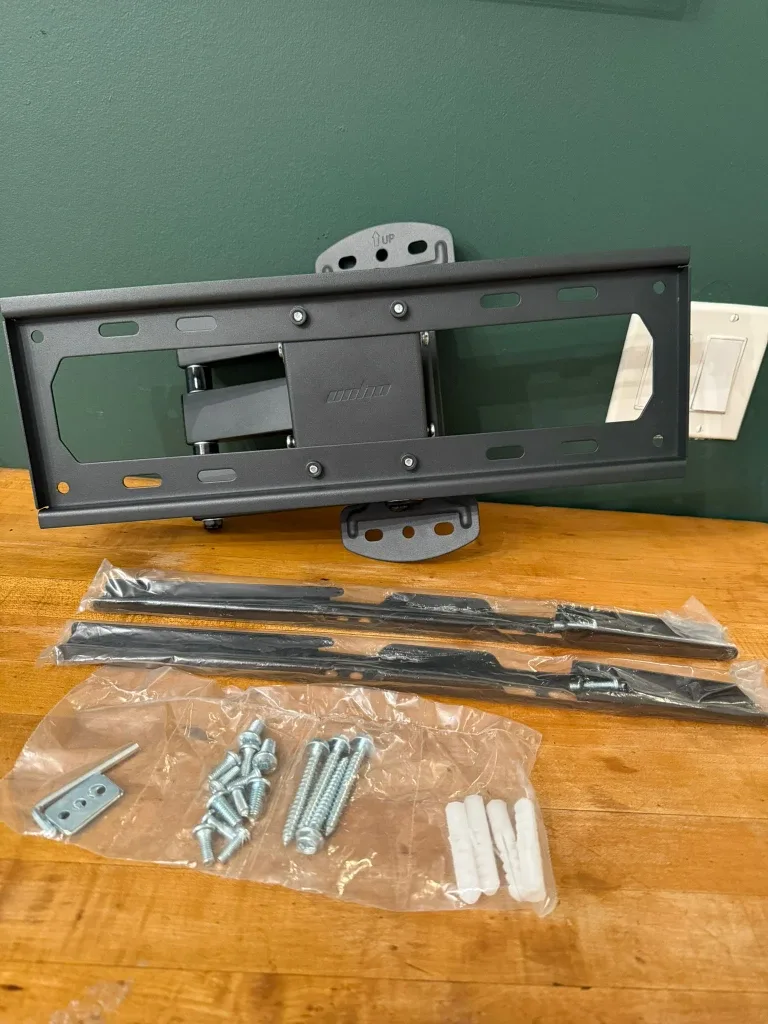 Adjustable Tilting TV Wall Mount 50 "