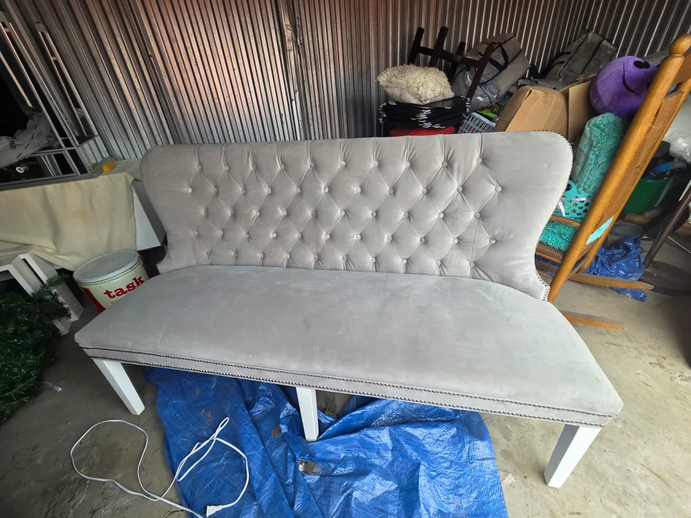 Z Gallerie Gray Tufted Charlotte Banquet Bench image indicator(2)