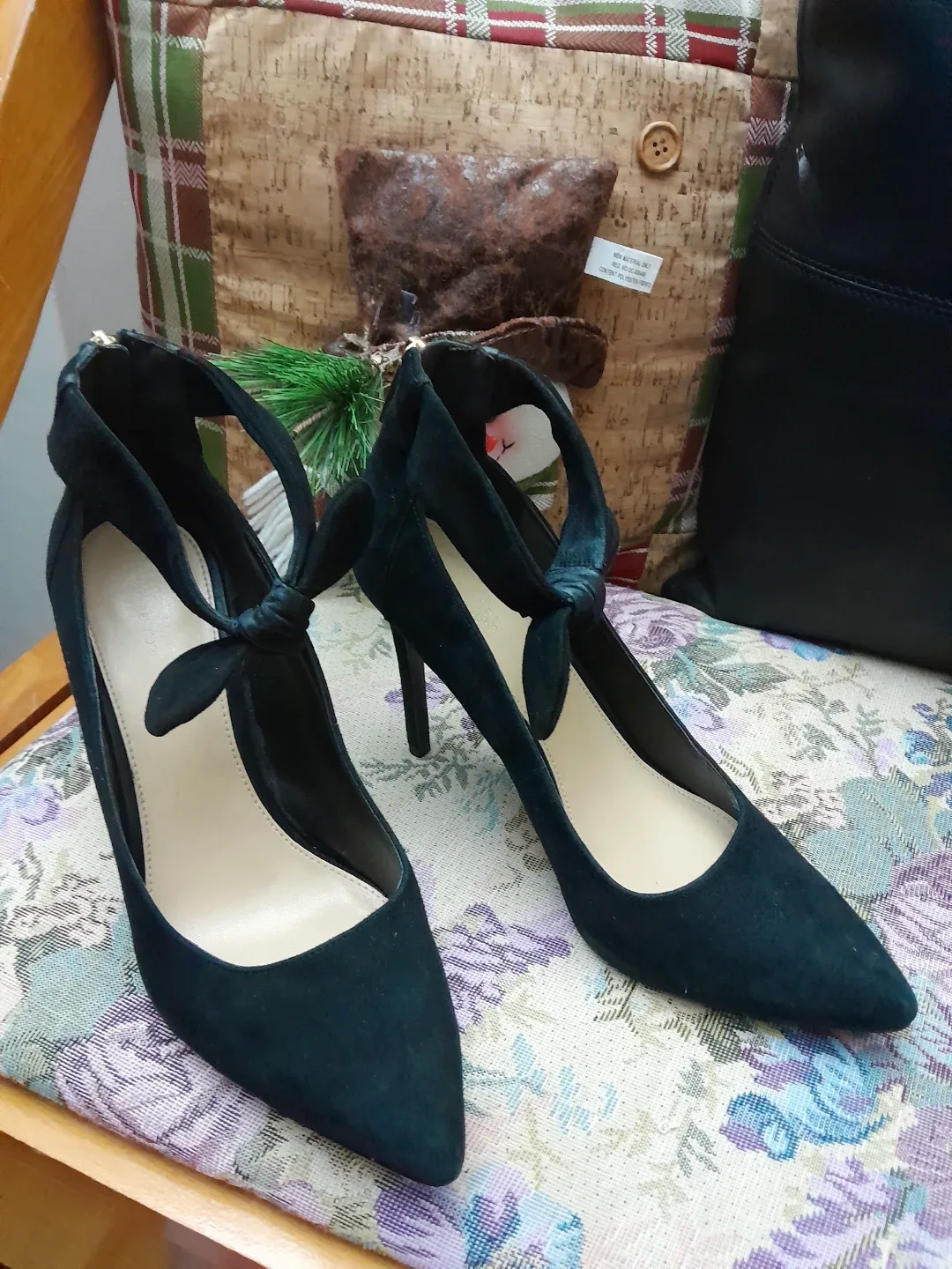 Michael Kors Black Heels - Size 8M image indicator(3)