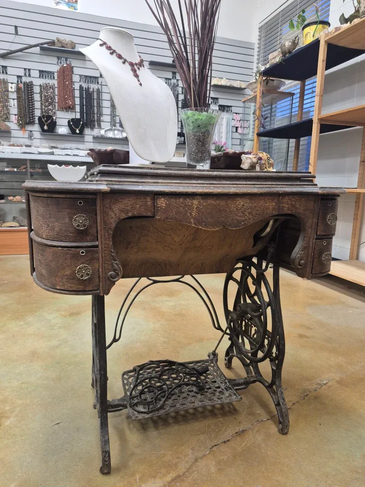 Antique Sewing Machine Table image indicator(2)