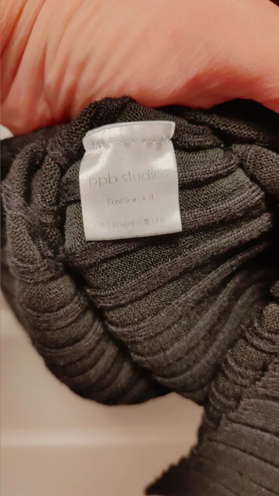 Black Ribbed Dress size Medium image indicator(10)