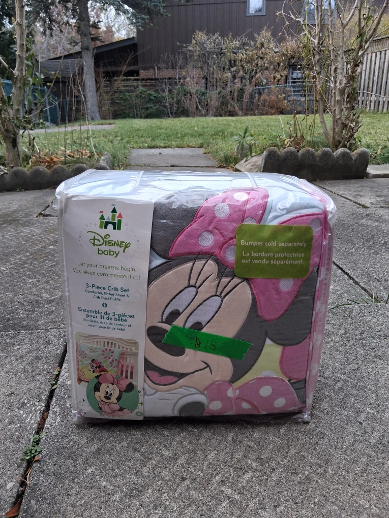 New Disney Baby 3-Piece Crib Set
