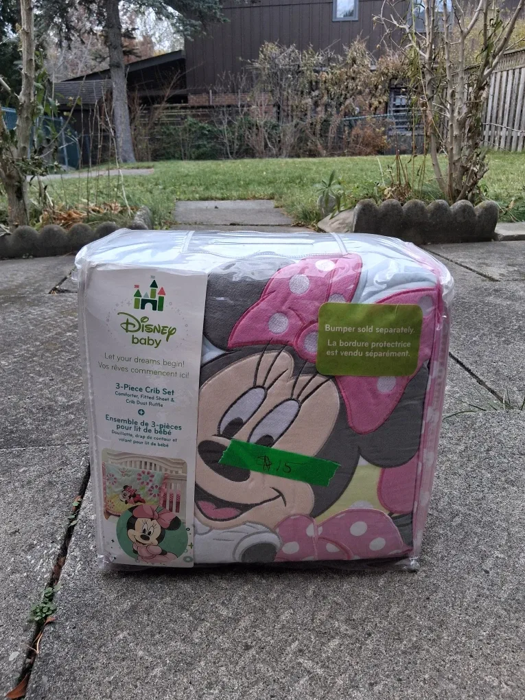 New Disney Baby 3-Piece Crib Set